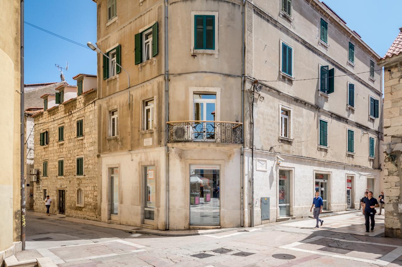 Royal Theatre And * Split